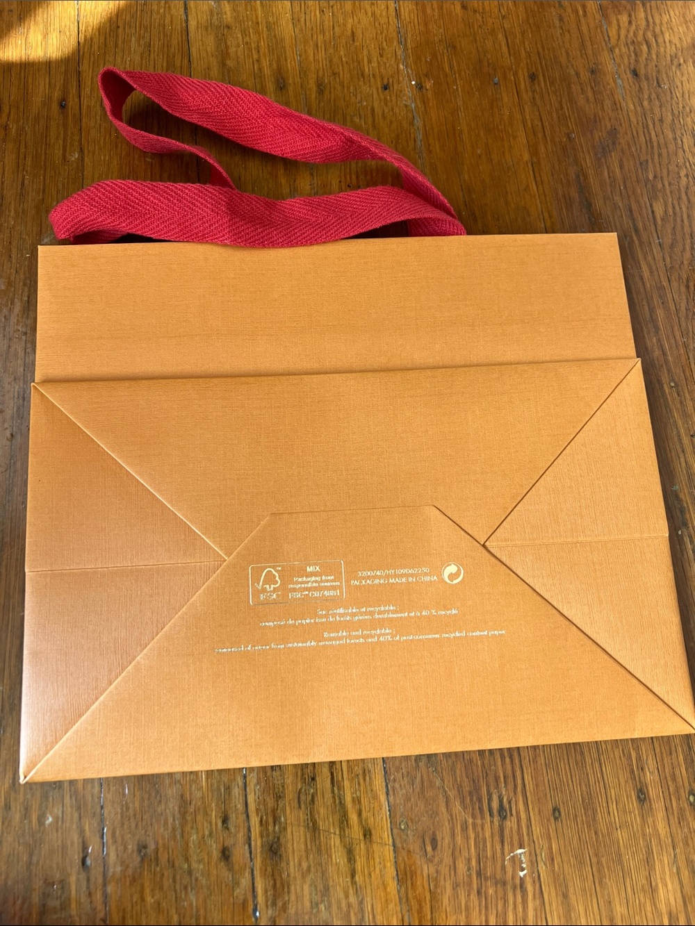 Louis Vuitton holiday LE gift bag, red ribbon - Picture 4 of 7